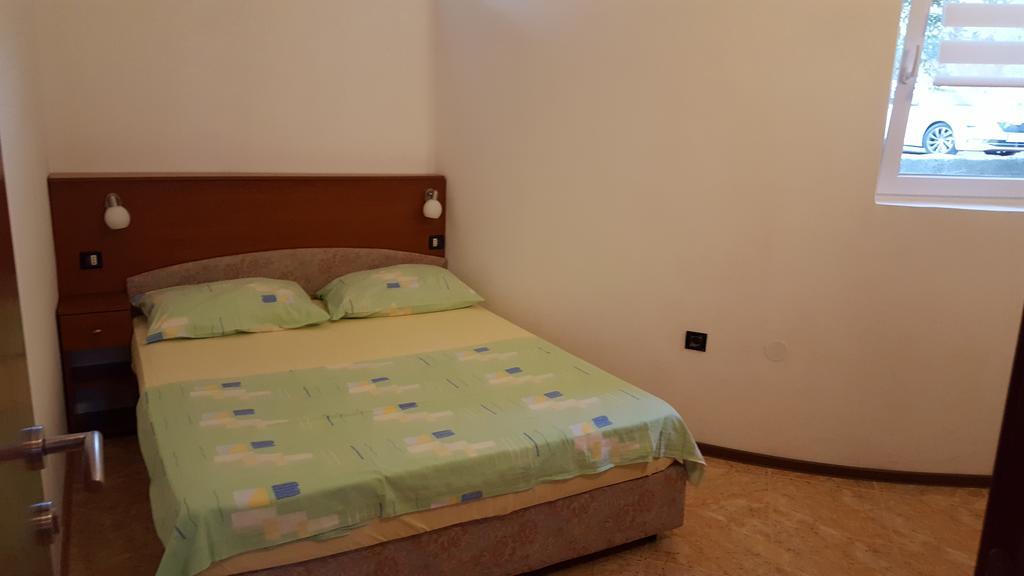 Apartments Vile Holiday Živogošće Esterno foto