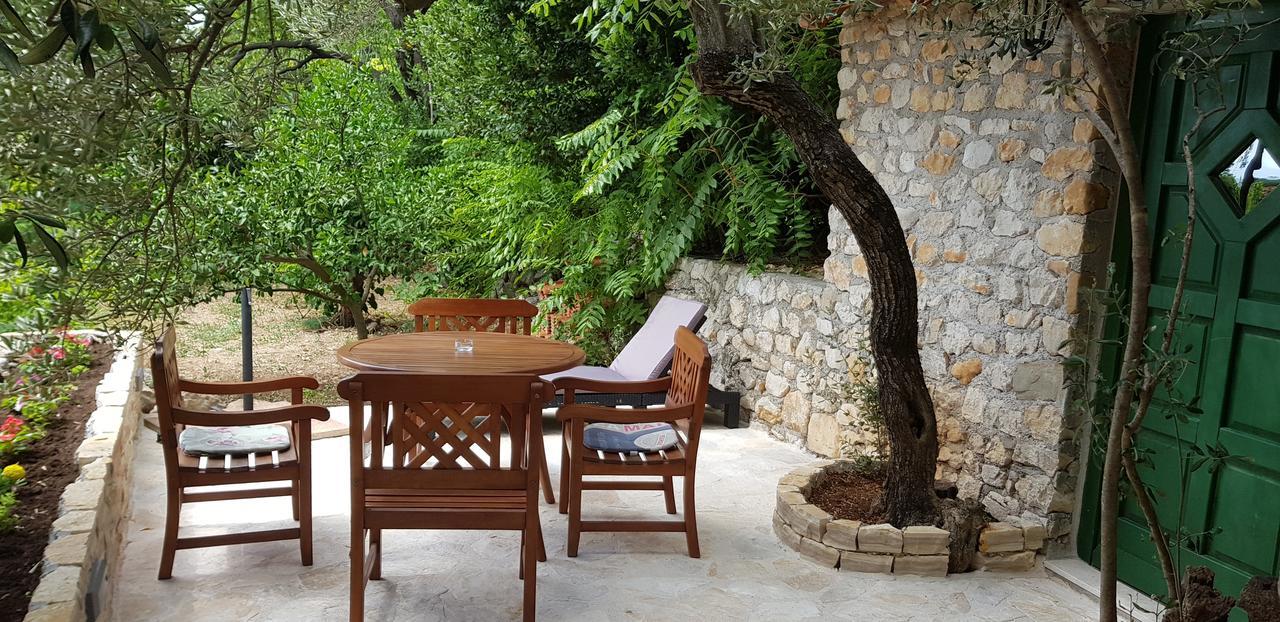 Apartments Vile Holiday Živogošće Esterno foto